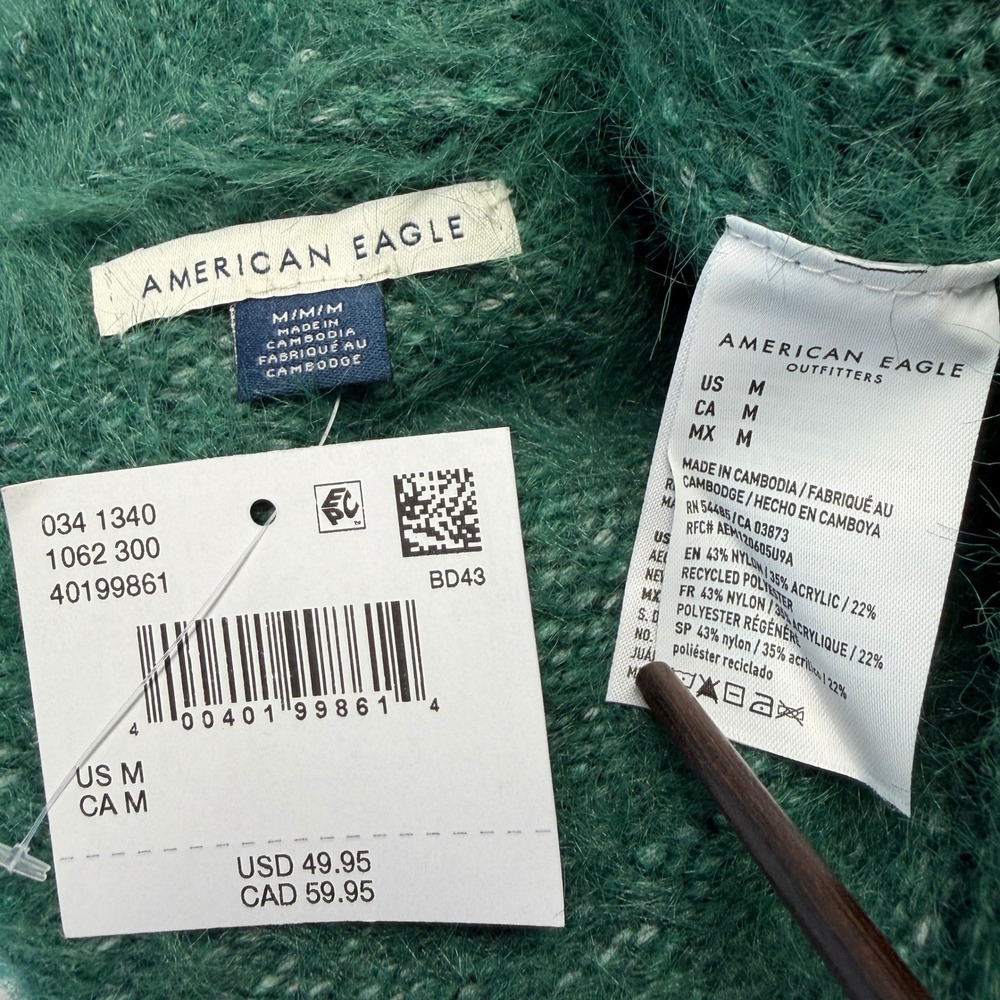 American Eagle Green Eyelash Knit Cardigan Sweater Womens Medium NWT Winter Cozy - Picture 4 of 6